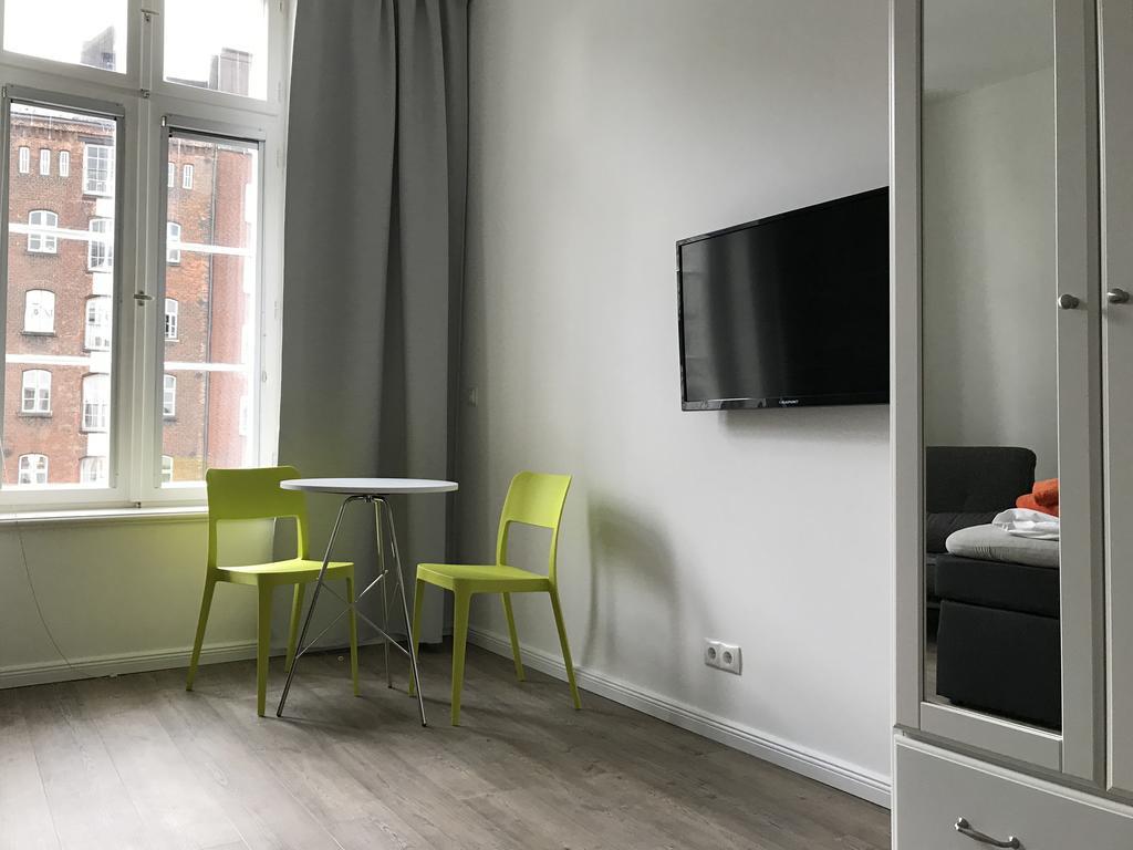 Appartement Gästezimmer an der Elbphilharmonie contactless Check in à Hambourg Extérieur photo