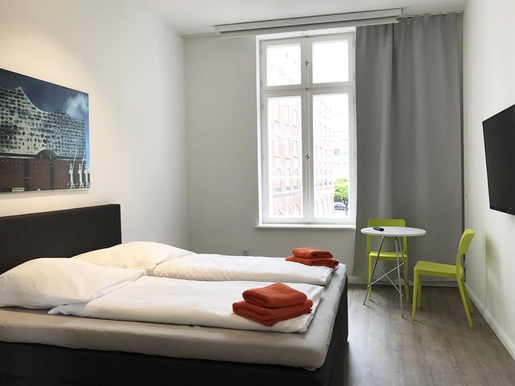 Appartement Gästezimmer an der Elbphilharmonie contactless Check in à Hambourg Extérieur photo